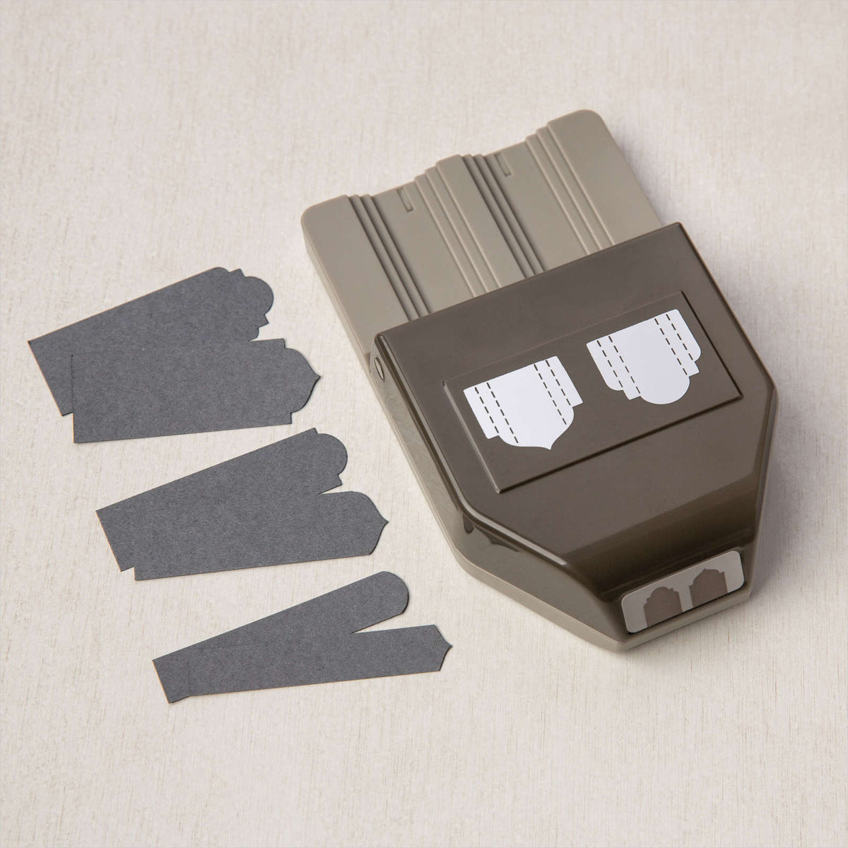 Stampin Up Ric Rac Punch Treasured Tags Pick a Punch | Retired Punch | Stampin' Up! – Kylie's Store