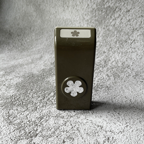 Small Bloom Punch | Retired Punch | Stampin' Up!